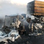 Bomberos de Durango sofocan incendio de tráiler en la súpercarretera a Mazatlán