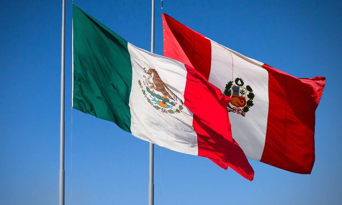 Perú rompe relaciones diplomáticas con México tras conceder asilo a la ex-primera ministra Betssy Chávez, acusada de participar en el golpe de 2022.