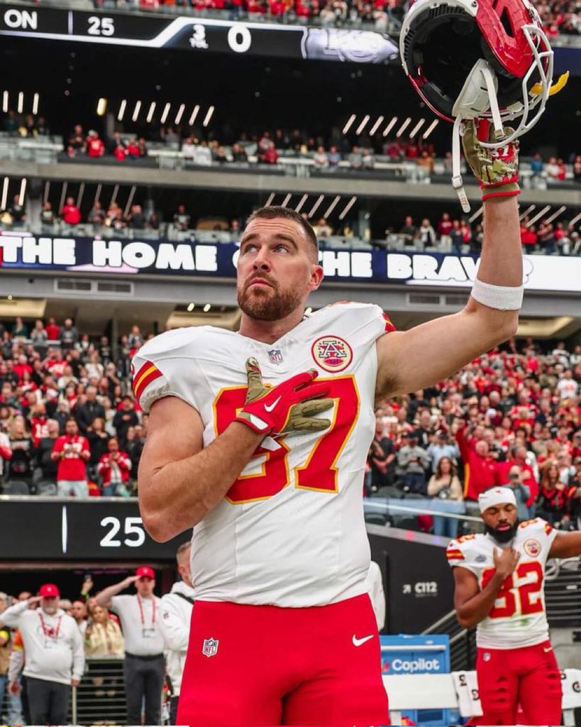 Aunque no anunció una fecha concreta para colgar los tachones, Kelce reconoció que ya no puede ignorar el impacto que las temporadas acumuladas han tenido en su cuerpo