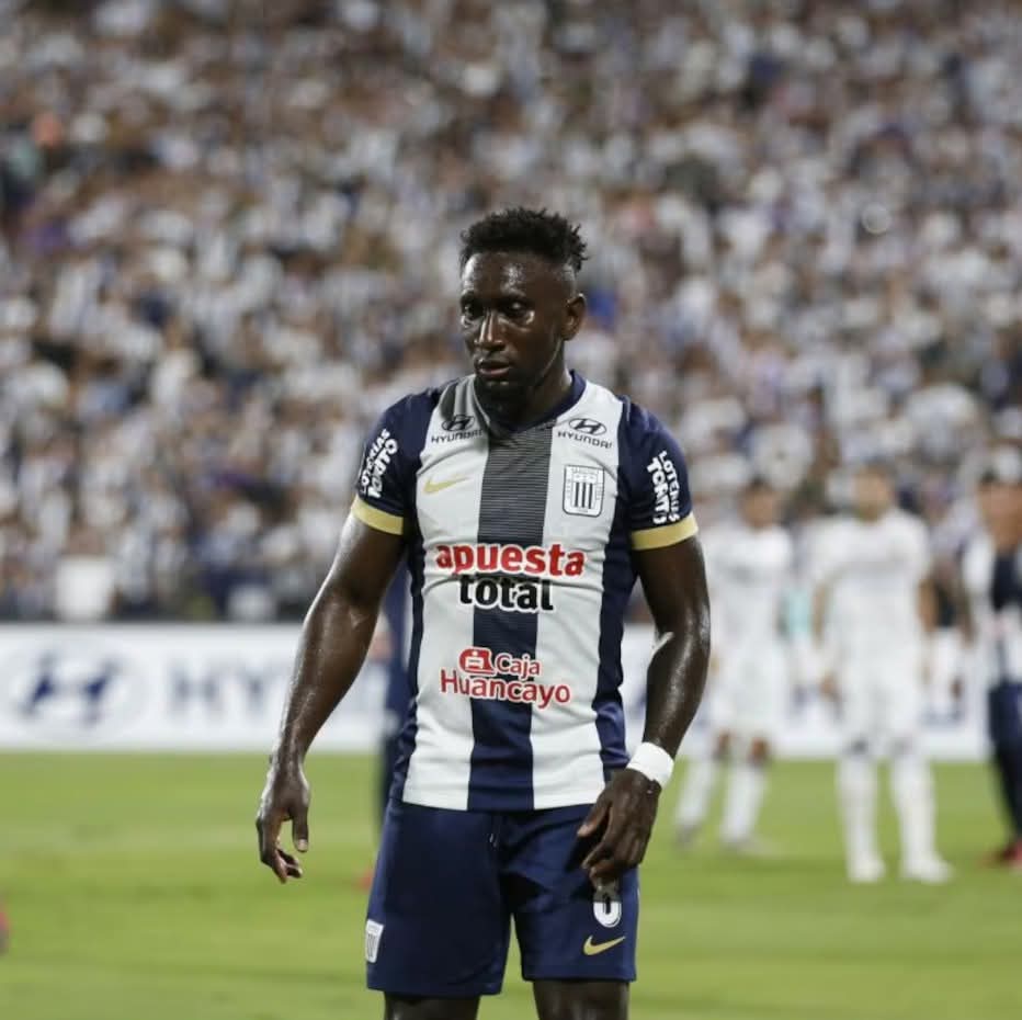 Según reportes, Aquino estuvo presente en la habitación del hotel de concentración donde ocurrió el acto de indisciplina