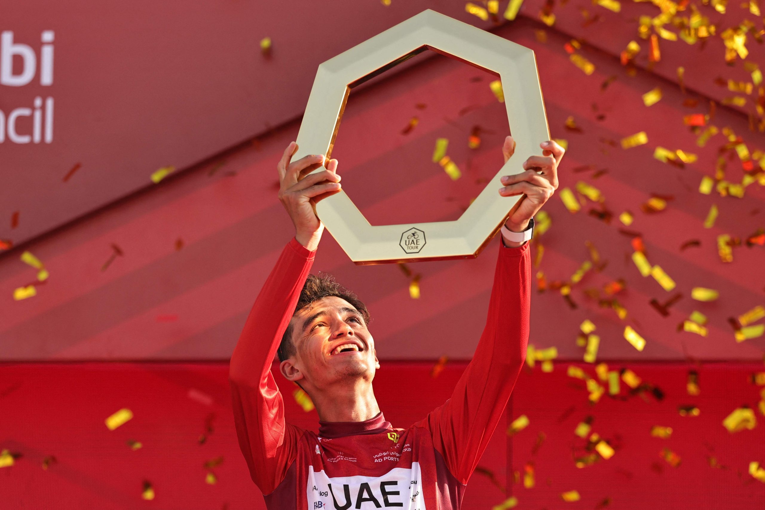 El bajacaliforniano, de apenas 22 años, se quedó con la clasificación general tras una actuación estratégica y llena de fortaleza física