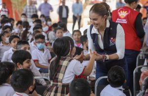 DIF Estatal entrega equipo de cocina a comedores de dos primarias en Gómez Palacio