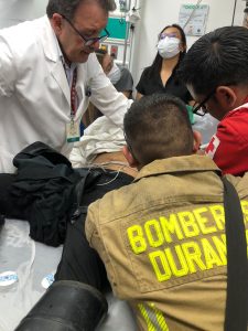 Rescatan a trabajador tras accidente con maquinaria en Durango